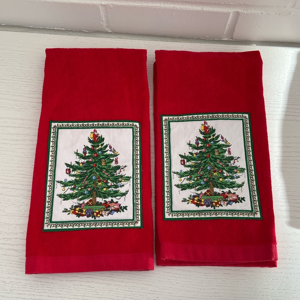 Classic Red Spode Christmas Tree Festive Powder Room Bathroom Hand Towels